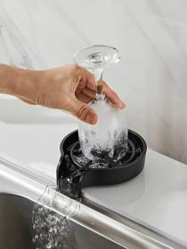 مضخة مبتكرة لتنظيف الاكواب