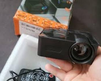 Mini Projecteur Portable Intelligent HD1080P WiFi integré YT100