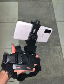 Harnais de fixation de poitrine pour téléphone portable