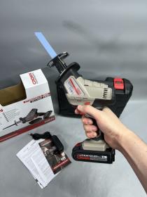 CT25009H Crown Scie Sabre 20V